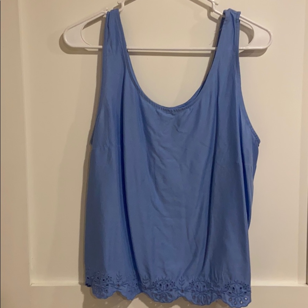 3/10 Periwinkle scalloped lace tank